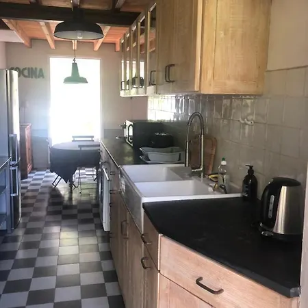 Willa Mon Plaisir De Carteret